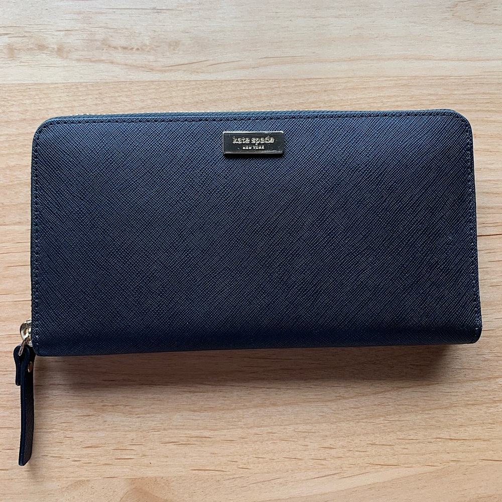 Large Black Kate Spade Wallet w/ Zip Closure